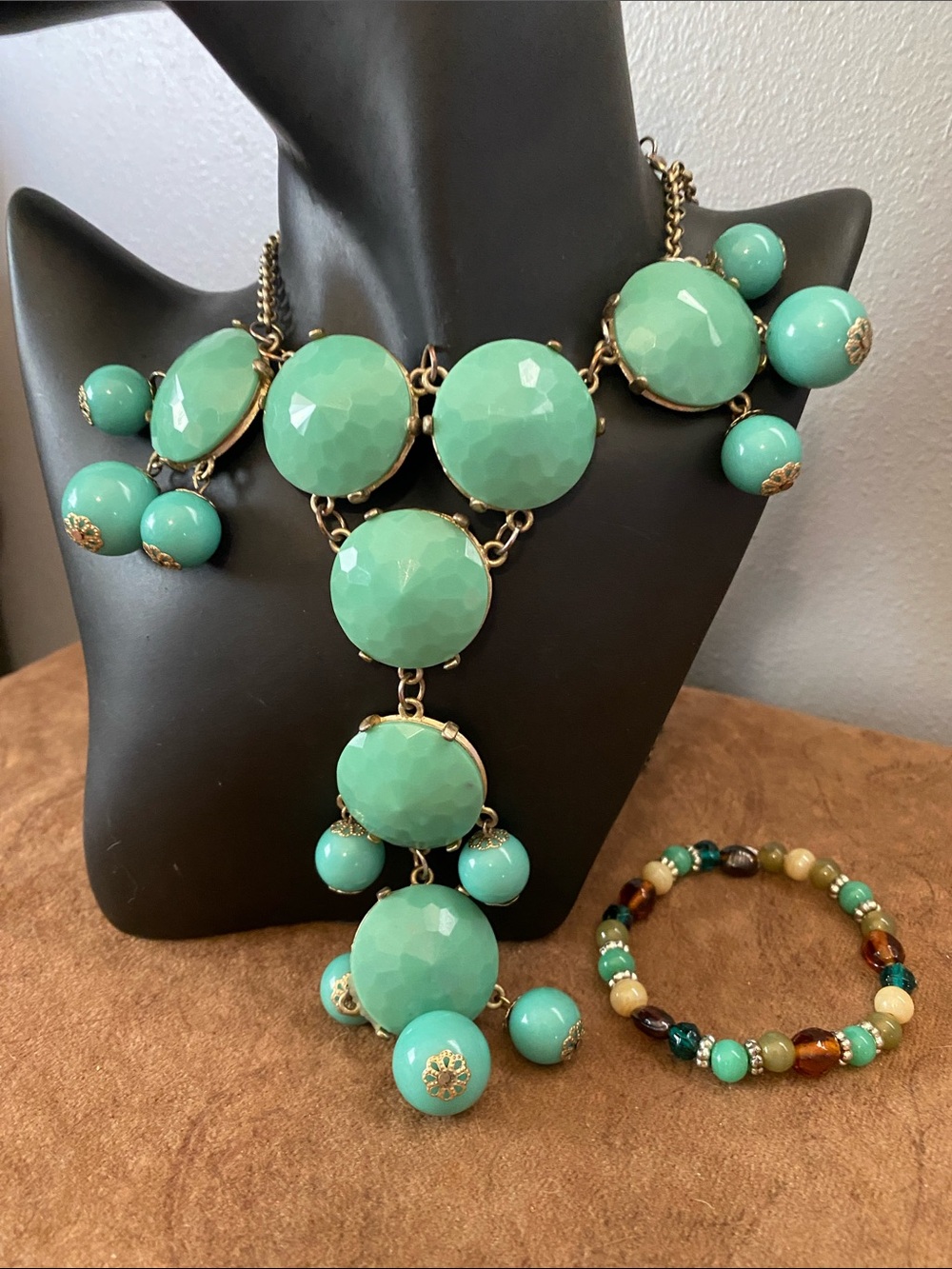 J. Crew 2010s Bubble Bib Statement Necklace in Mint Green/Seafoam hue & bracelet